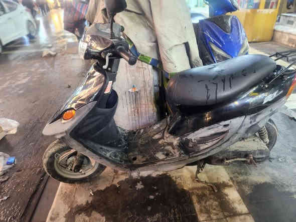 دراجه بي جُيِ نضيفه كلش صاله شهر من نازله حاويه مكلف بل نشر شراي يتصل ‭0781 452 1515‬
