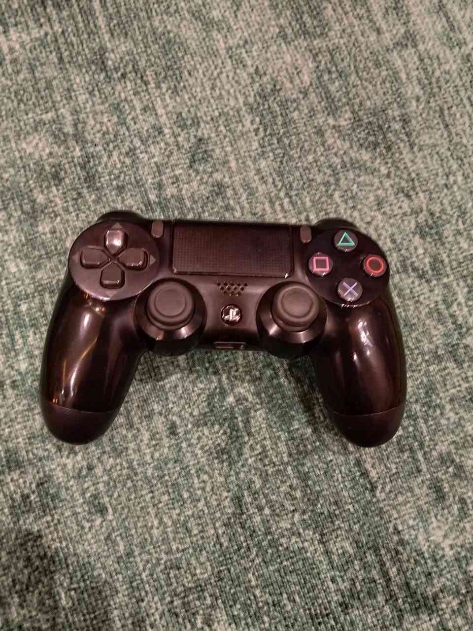 سلام عليكم بلي فور سلم للبيع مفتوح مبدل بس مروحة فقط و جوستك اصلي
السعر 240 و بي مجال 

للتواصل راسلني
العاب 
بلاك اوبس 3 
رزدنت ايفل 7 
نيد فور سبيد هيت 
باتل فيلد 1 
باتل فيلد 4


**إذا كنت صاحب هذا الإعلان وتريد حذفه لأي سبب، رجاءا أرسل رسالة إلى الدعم الفني**