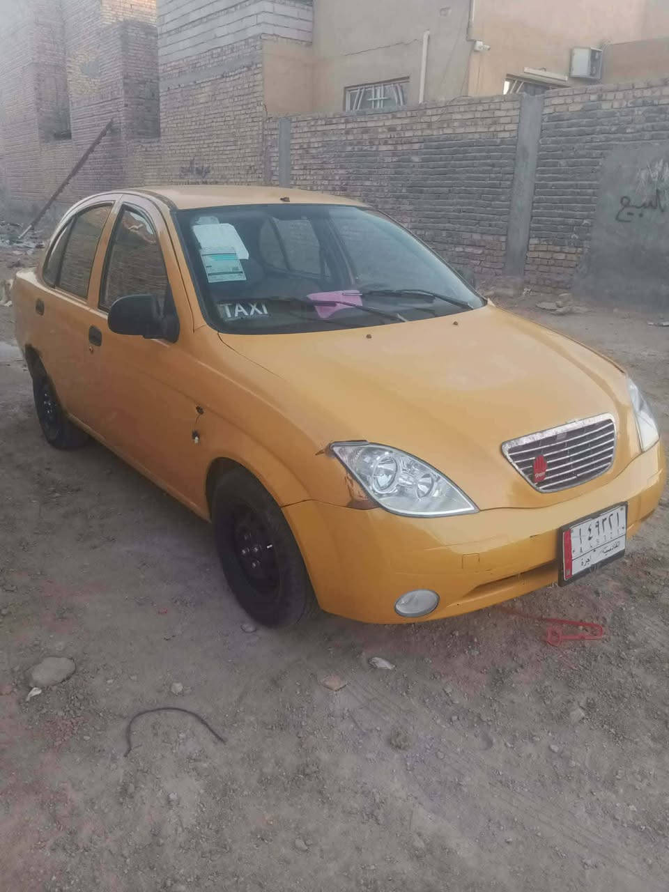 سلام عليكم طيبه 2016 جديده السياره كامله وتخبل مال جناي السياره كامله من تبريد ودواخل وشاشه  ولله احله من الصور السياره خير من الله سعر السياره 34$ ورقه وبيه مجال حك الجيه المكان الديوانيه العروبه للستفسار الانتصال على هاذه الرقم ***********
