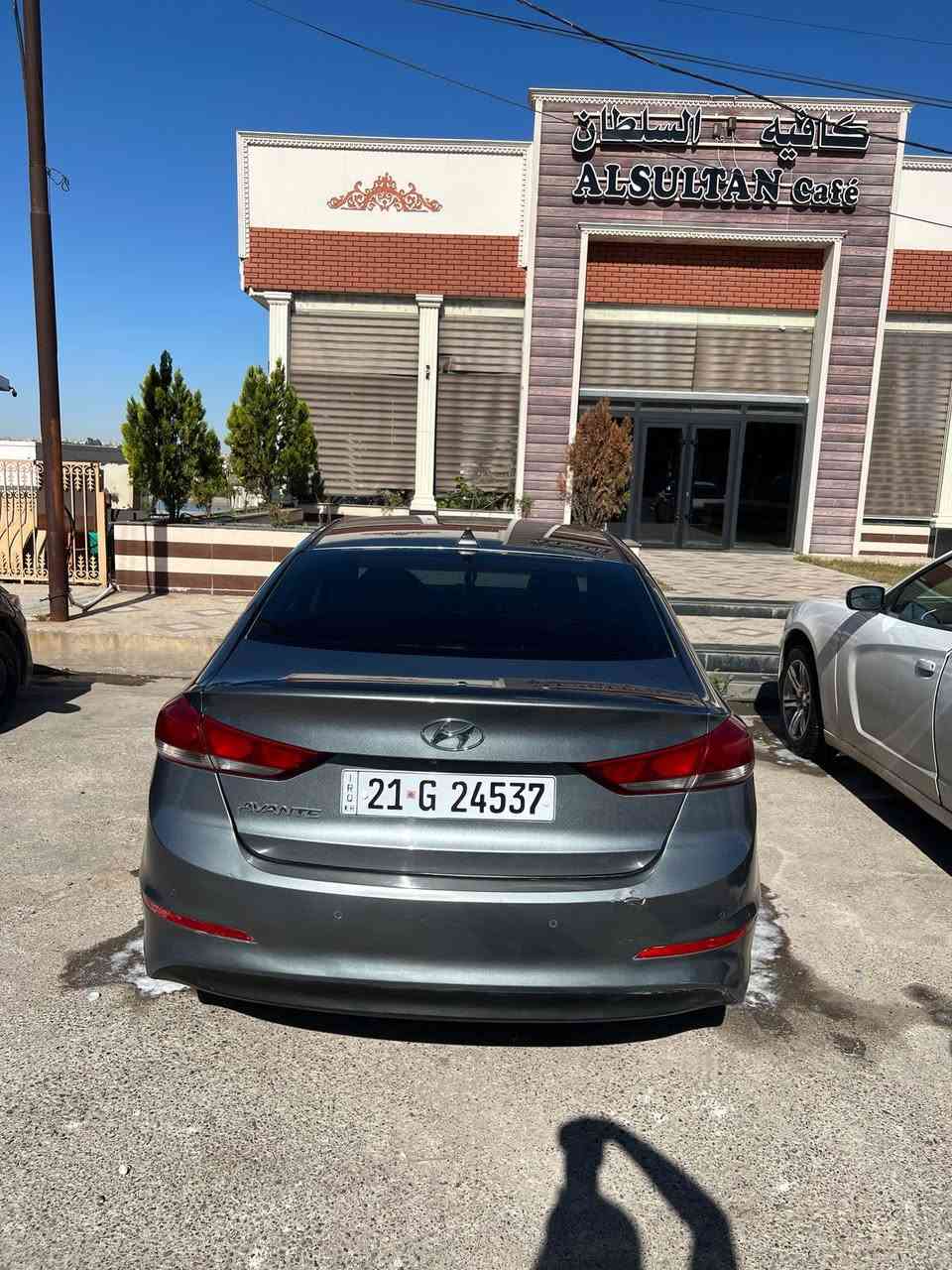 اقرا قبل لتخابر /افانتي 2016فول مواصفات عدة السقف بيها شبر جاملغ يمين وبوند شبر  ومصلح كامل 5رصعات فول عدة التنتة وبيها نص دوسة محرك جي داي شرط بانزين عادي بدون دوانز سنوية 2030 هزة بعدها ماصاقطة السعر 130$
للاتصال ***********
