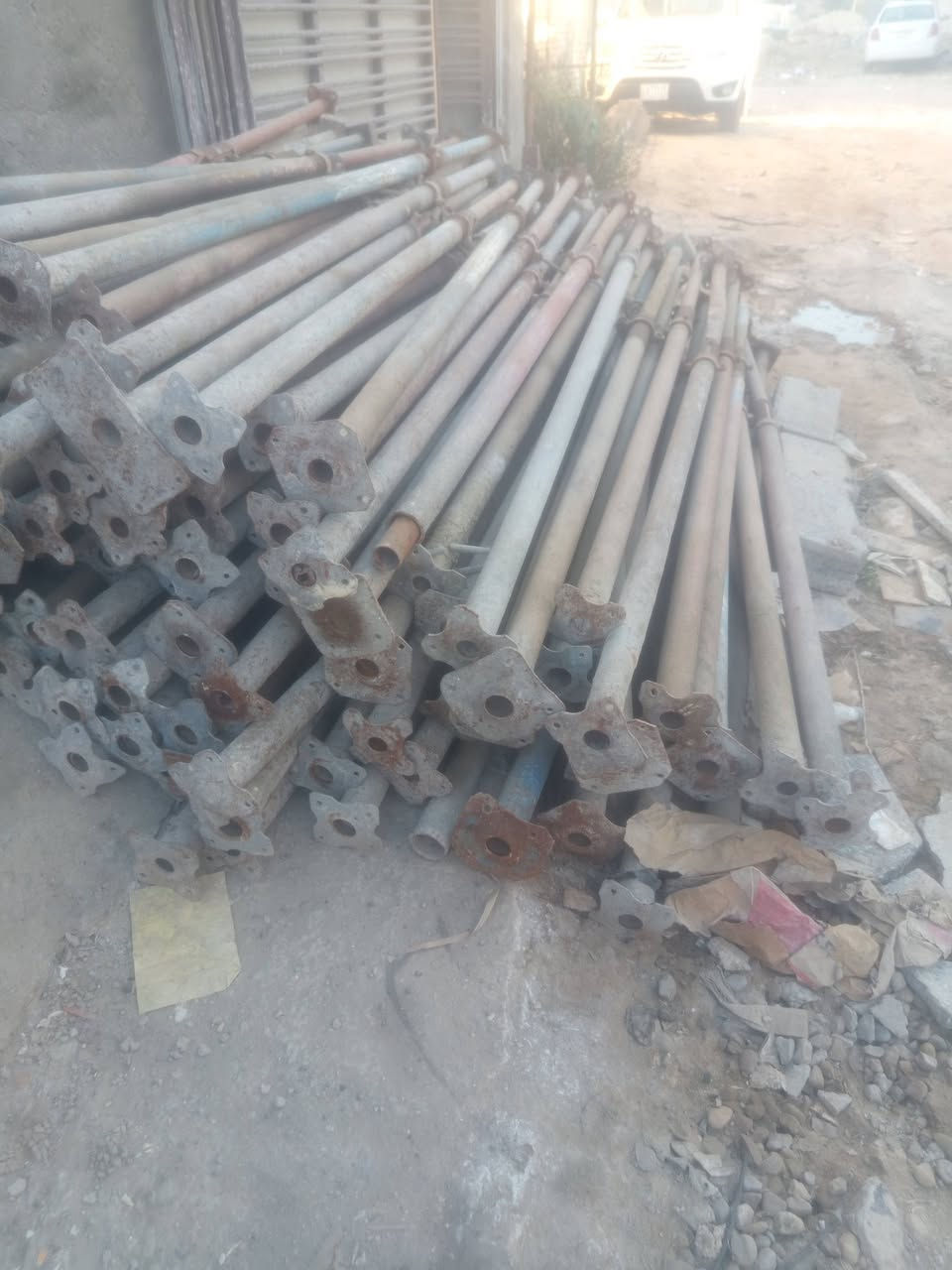 السلام عليكم جكات البيع 100جك مكاني بغداد الحسينيه متواجد على هذا رقم ***********)
