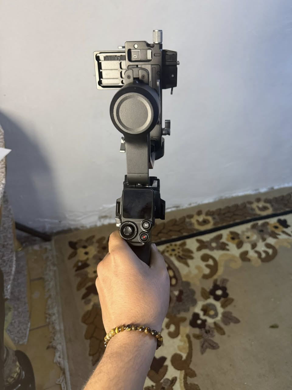 السلام عليكم  رونن RS4جديد بمعنى الكلمة مستخدم كلش قليل جهاز نضيف حيل كارتونة وغراضة موجودة جهاز اخذتة ب ٦٠٠ قبل شهرين ومستتخدم ١٠ مرات قيم السعر بما يرضي الله العنوان الشغلة رقم التلفون واتس آب ***********
