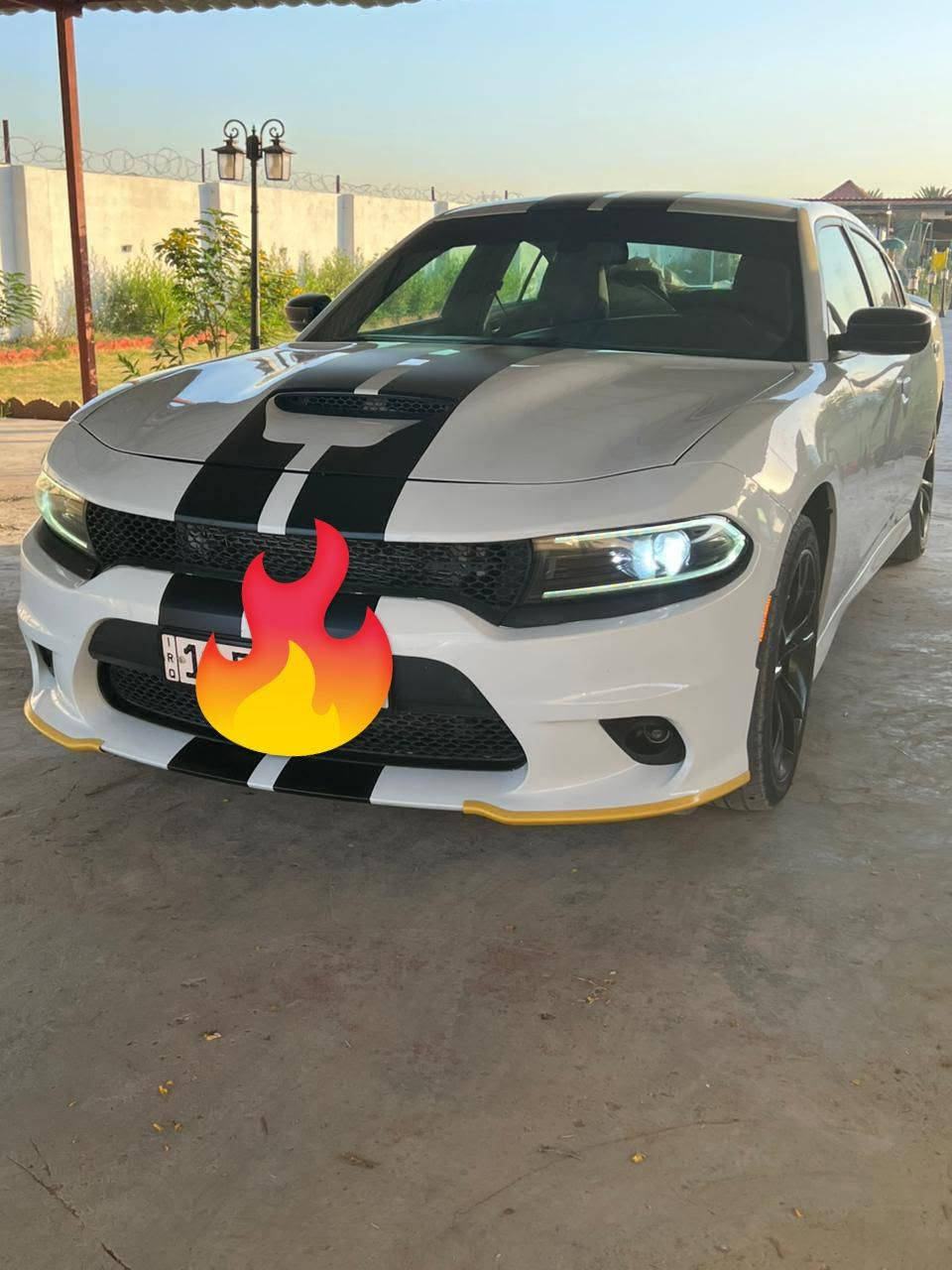 2017 SXT يالله السلام عليكم
***********  ☎️
محرك 3600 V6 
سيارة  ونظيفة وخير من الله
رقم بغداد الجديد بسمي 👍
كشنات حضن 
بصمه تشغيل عن بعد
ويل 20 اصلي وتخم تاير  
شاشة جبيرة ابلاد
كامرا حساسات
تبريد قطعتين
ضرر واضح ب صوره سونار  موجود خاص
 بنيد جيتي  
منظومه عدسات زنون اصلي
ادامه عليه كامله 
سعر 178$ بيع مستعجل وبيها مجال بسيط  
مكان سيارة بغداد/ حي اؤر
الشراي  اخلي ع راسي🙏
