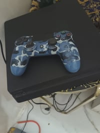 للبيع بلي ستيشن 4 اخو الجديد 07710502008