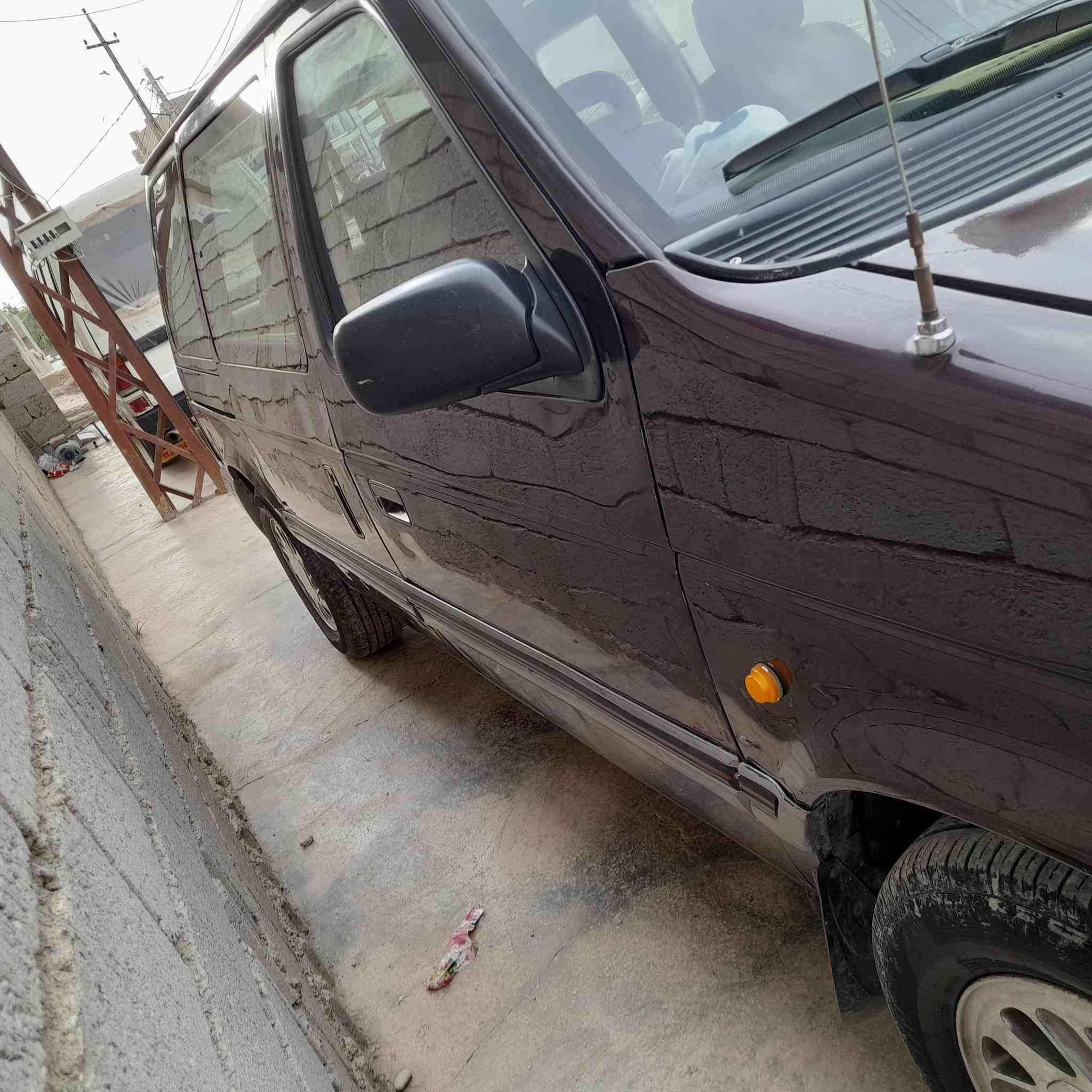 السلام عليكم
دوج كلايزر موديل 92 رقم كركوك سنويه لل 30 
كير محرك بلاد مال كصه كهربائيات شغاله فول قفل مركزي مسجل شاشه كامره صدر جديد تبريد شغال بيه منظومة غاز 80لتر 
السعر 42 وبي مجال
العنوان ديالى جلولاء
الرقم ***********
