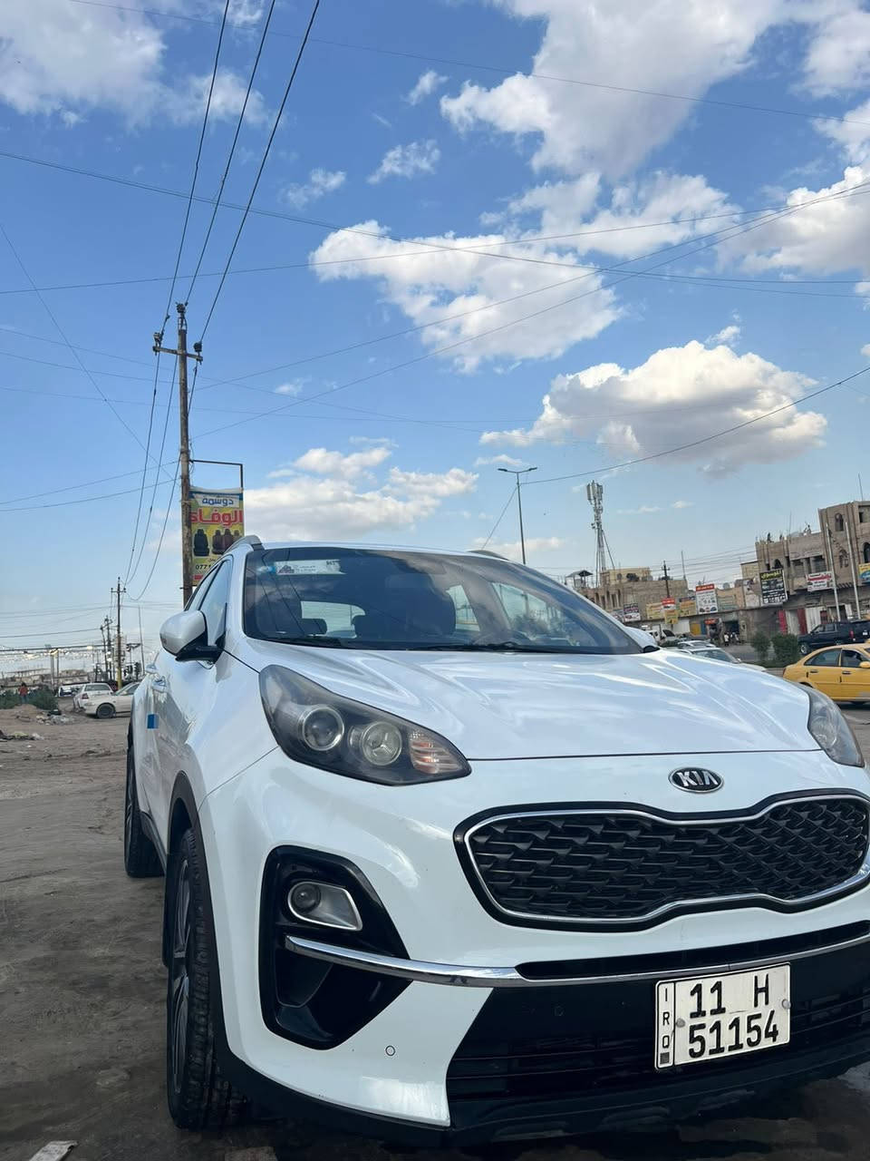 سلام عليكم
سبورتج 2019 شكل ال 20خليجي

السيارة مكفولة 
ماشية 100 
مواصفات عادية
184 وبيها مجال 

مكاني بغداد مدينة الصدر 

*********** واتس
***********
