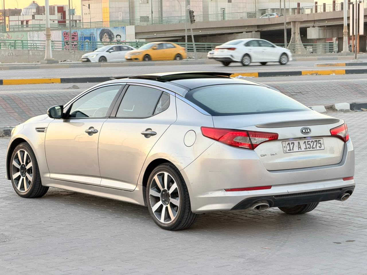 السلام عليكم
كيا اوبتيما 2013خليجي بسمي مداور ثاني يوم رقم مثنى نكليزي الجديد بيه بنيد صبغ فقط بدون تبديل 
موصفات 
1تحكم استيرن 
2بصمه تشغيل 
3بصمه ابواب 
4بنراما قطعتين 
5شاير بل مري 
6مري شفط 
7تبريد قطعتين 
8شاشه كامره خلفيه 
9الد امامي خلفي 
10حساس خلفي امامي 
11محرك 2400دوش
12ويل كب كروم  
سياره جديده  بمعنى الكلمه ماشيه 145حقيقي 
مكينه كير حداديه تبريد تخم تاير   ربع ماتصرف عليه سعر 129وبيه مجال لاستسفار ***********مكان السماوه المركز
