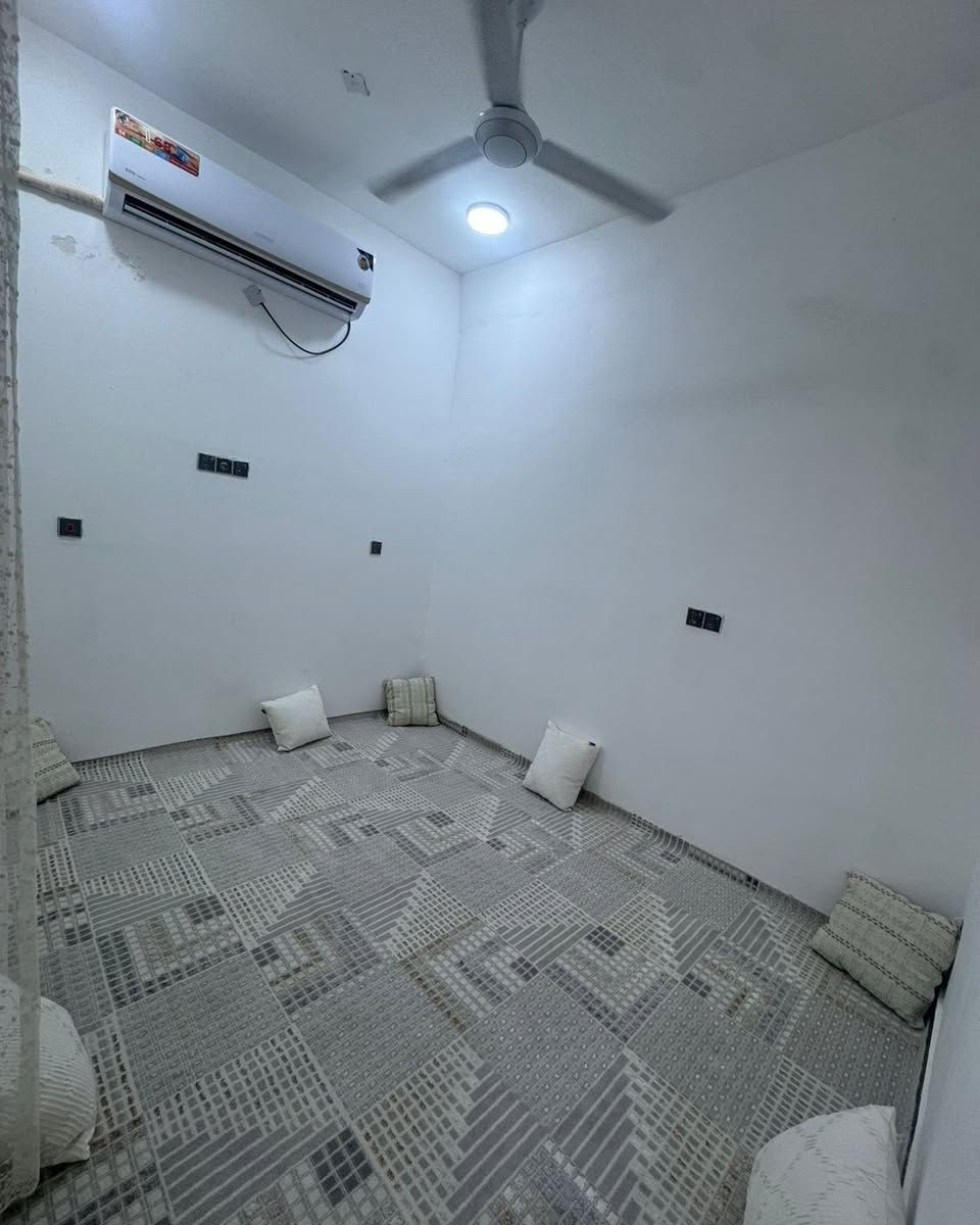 دار للبيع منطقة حي النفط الزراعي(بناء حديث )
مساحه ١١٠متر  طابق واحد(يتكون من غرفه وصاله ومطبخ وبراني وصحيات داخليه وخارجيه )
ملاحظه(لاتنسى لايك والمتابعه )
💲لمعرفة تفاصيل او السعر علق (تم)تصلك رسالة بكافة التفاصيل
🔷للاستفسار الاتصال على 
*********** ☎️ 
*********** ☎️ 
*********** 
💢مكتب الحداثة للعقارات والتوسط العقاري 
📌عنوان المكتب : #السماوة حي الصدر شارع النادي الرياضي مجاور  شركة نقليات الوسيط قرب  مطعم الخليج 
▪️https://maps.app.goo.gl/vFx5TztZpnyBGpSv7▪️ 

✅نستقبل جميع العروض والطلبات العقارية ✅
