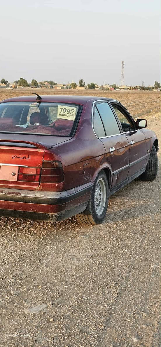 بيئم 535....موديل 92
محرك كير شرط
تبريد شغال 
ارفيو مال كصه كبل سبوع شادو
اربع تواير جدد
طخم نص عمر
سنويه خضره رقم ابيض
ترايك 200
سعر...40وبيها مجال
الاستفسار 
***********
