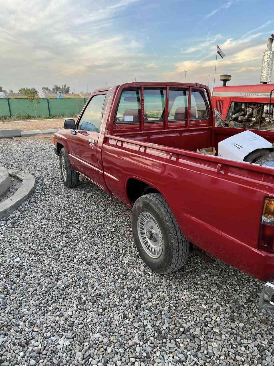 سلام عليكم سياره بكم موديل 85 رقم مميز شرط التحويل مكان كركوك عمل الشعبي رقم المبايل ***********
