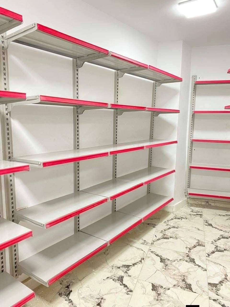 السلام عليكم ورحمه الله وبركاته
يوجد رفوف ثقيل بيه جسرين درجة اولى نظيفات ومرتبات 
للاستفسار أتصل ***********
