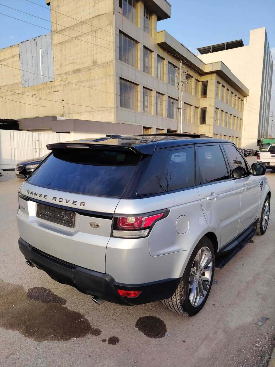 بسم الله_Range rover 2015
رانج رؤفر سبورت  دايناميك.. ( ادوات ) 👉
V8  سوبر جارج 💪
٩٦ الف كيلو ماشي
كير محرك مامفتوح خير من الله
داخل بيجي...  دخول جديد
فوووول مواصفات👉
مكفولة كفاله عام
مكان سليماني *********** واتس اب
سعر  ( 182) $ بيه مجال
بدون سبخ و تعديل
