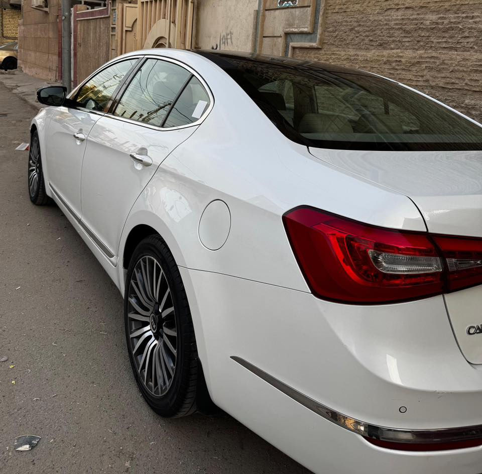 كادنزا خليجي 14 مكفولةمن الصبغ
فول مواصفات
ماشية 109كيلو
السعر 155 ورقة
بغداد
***********
