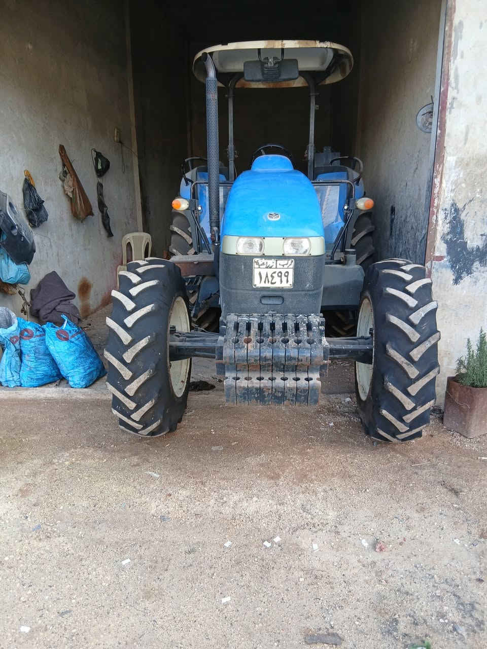 تركتور نيوهلند أيطالي موديل٢٠٠٨قياس١٠٠حصان متور دولب جديد بحالت الوكالي نظامي مواصلات أدلب 
سعر٢٣٠٠٠$ألف دولاروتس963959892398+


**إذا كنت صاحب هذا الإعلان وتريد حذفه لأي سبب، رجاءا أرسل رسالة إلى الدعم الفني**