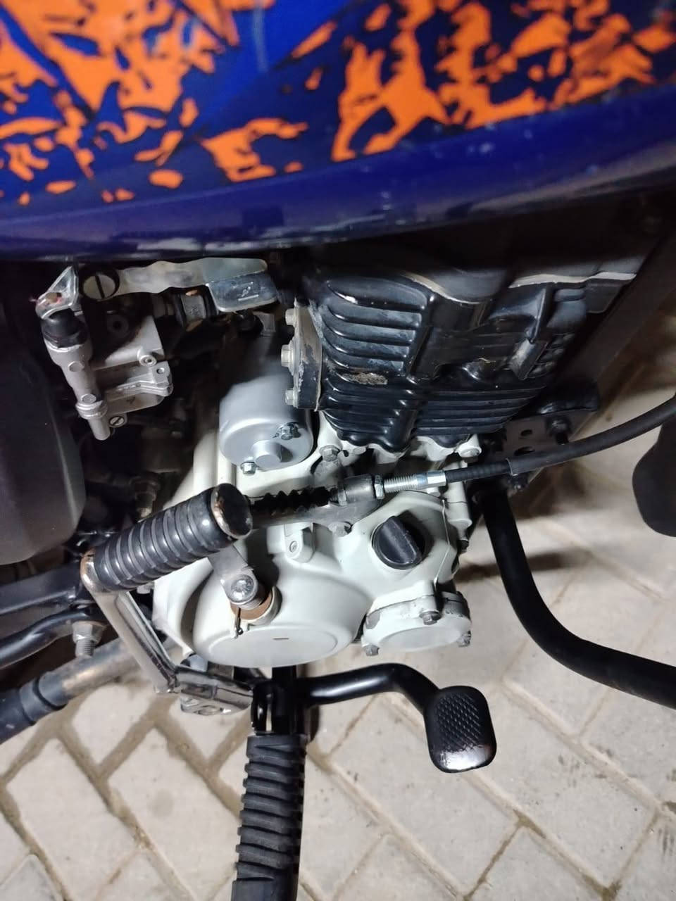 السلام عليكم شباب دراجه بوكسر 2023 اوراق سكنر السعر 850 مكاني بغداد ***********ال***********
