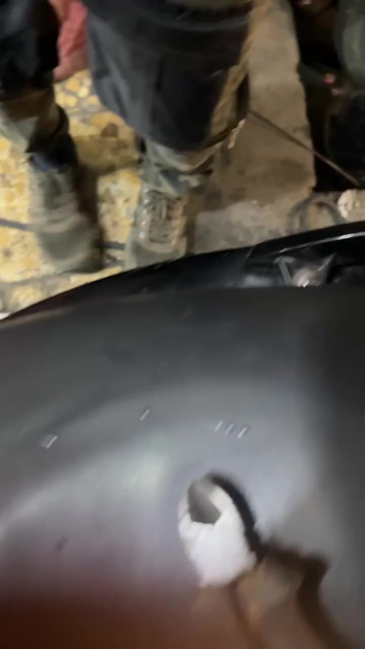 يالله السلام عليكم .. سكنس فحل للبيع مزود .. الدراجة مزودة خير من الله بيهة شلعة ومعدل تشك الكاع الدراجة بيهة مكينة رياضي بوشة ٥٩ وكور ابو الرتب كام شفت رياضي كرنك رياضي بيهة سلف رياضي اصلي توبو بيهة صدر dy اصلي فلنجة ncy اصلية وفج توكسو اصلي مال بطح بيهة قبق كلجات كوسو صالنصة رياضي ( مو الموجودة بالصورة )قبق فلاوين رياضي كرزي  قاعدة رقم توبو اصلي عضمة سكليتر كوسو كلجات رياضي اصلية جاية من الخارج بيهة الدراجة نكرة كل وقت و واضحة بالفيديو المكينة ناعمة بالنسبة لدراجة رياضي تجي تجربهة اذا ماتطير بيك لاتشتريهة الدراجة نقصهة فقط بجم غير نقص مابيهة والدراجة على ايد وحدة ومداريهة بانزين محسن ودهن كل اسبوع يتبدل اي استفسار خاص او على الرقم *********** مكاني بغداد الاعظمية انشالله ماقصر وية احد .
