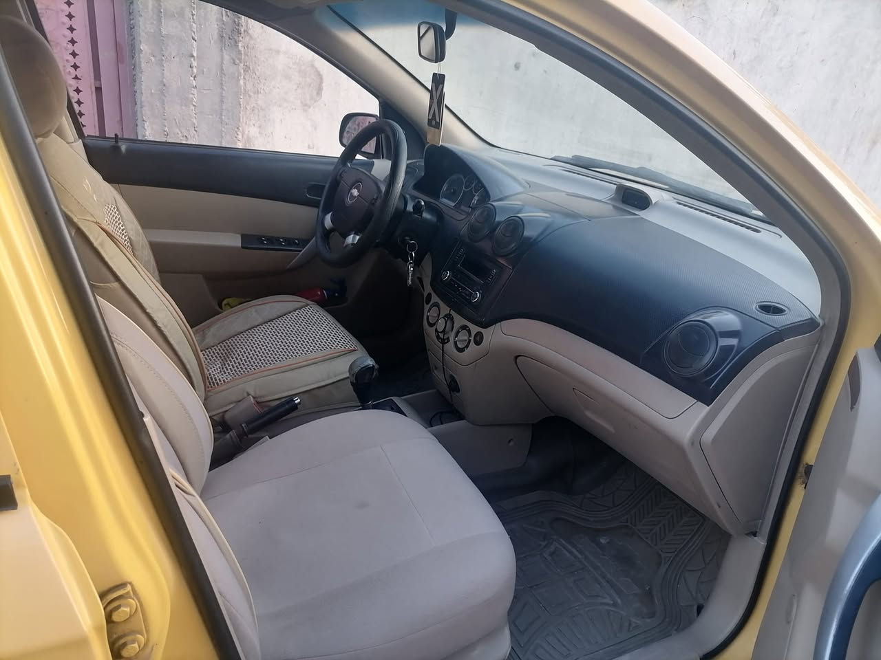 السلام عليكم ورحمة الله افيو 2011شركه عام السياره كفالة جاهزه من كلشي سعرها 60
***********
