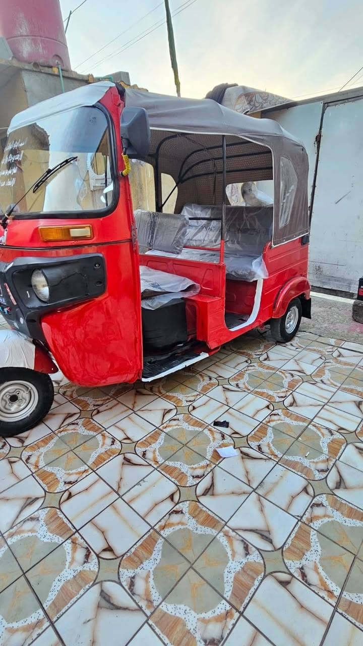 السلام عليكم تكتك للبيع  موديل 18 سنوية مصبوغة جمالة***********تكتك ب ثلاث ملاين و 8000
