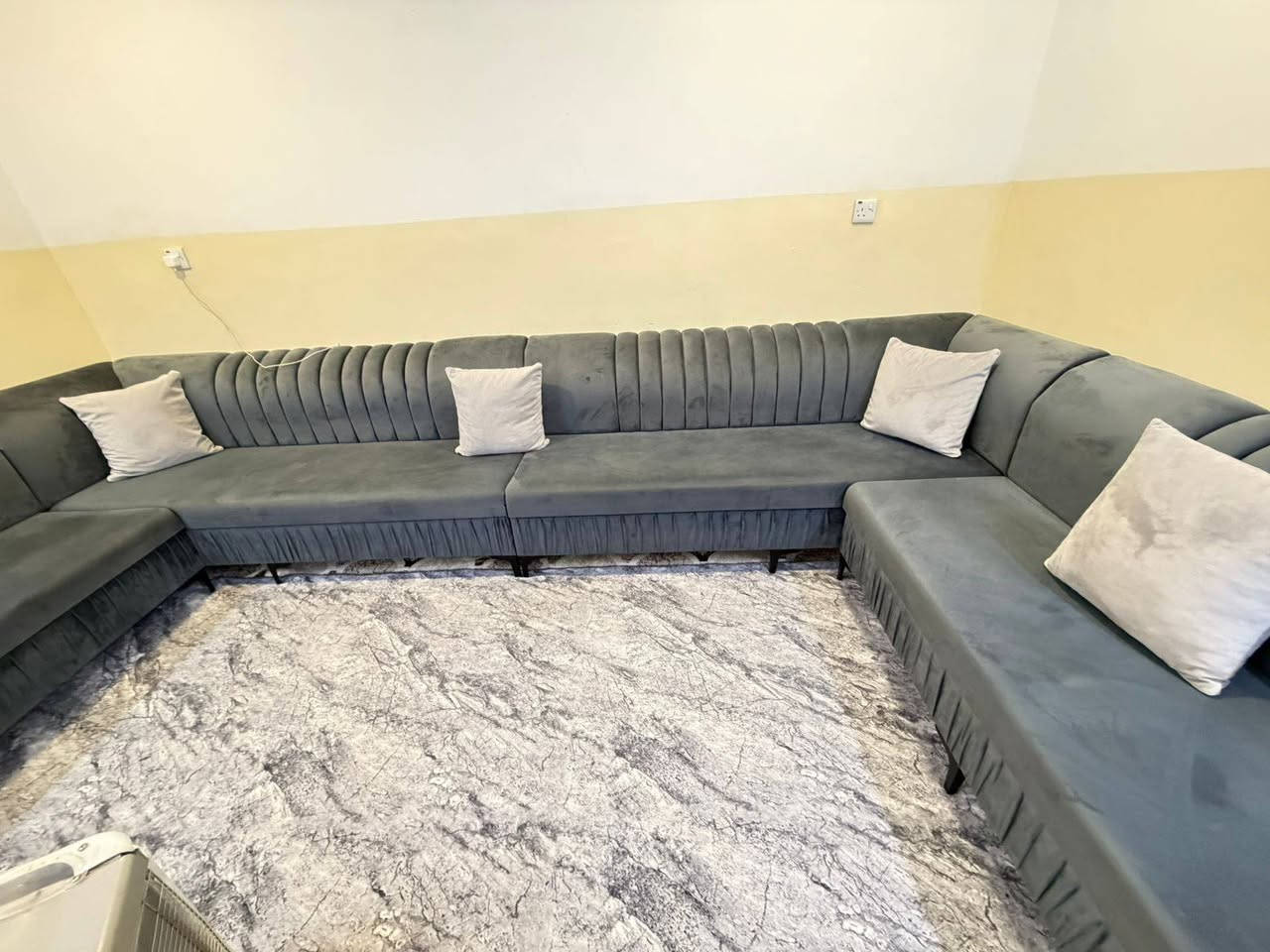 ديوان للبيع جديد صنع يد نوعيه ممتازة قياساته 8 امتار 50 سم


**إذا كنت صاحب هذا الإعلان وتريد حذفه لأي سبب، رجاءا أرسل رسالة إلى الدعم الفني**