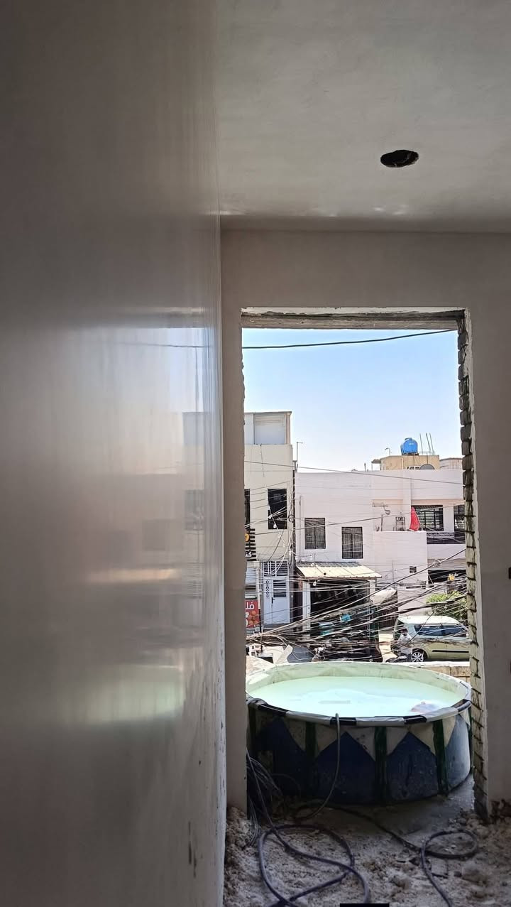 كادر جص وبورك من الموصل متكون من 3خلفات شغل مبيت بموقع العمل سريع ونضيف  متفرغ حالين ومن الله التوفيقق
‏‪***********
