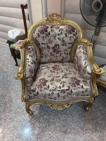 تخم مصري نظيف جداً ١٠ مقاعد المكان الاعظمية
السعر ١١٥٠٠٠٠ مليون ومائة وخمسون 
الاتصال ***********
