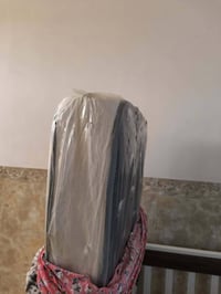 تخت اطفال • اسفنج جديد • نظيف ١٠٠٪