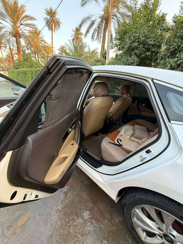 للبيع ازيرا 2015 خليجي
محرك مكفول
كير مكفول
تخم تاير جديد
تبريد
بردات 
مقاعد تبريد وتدفئه
مري شفط
تحكمات صفحتين
شاشه كبيرة ابل كار بلي
كامره دوارة
مكفوله من الضربه والصبغ والبارد والخياس والتنكيد
شمالي بسمي
السيارة كلش نظيفه السعر 135 وبيه مجال *********** بغداد الراشدية بغداد, العراق
