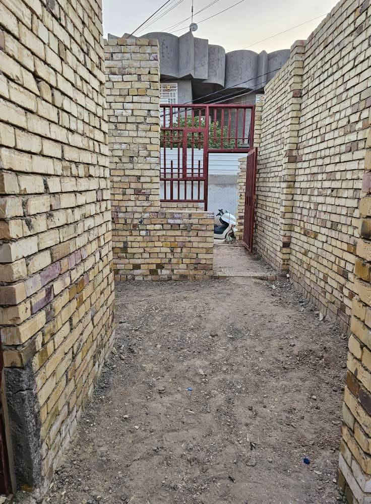 هيكل للبيع مساحه 120 متر غرفتين صاله ستقبال مطبخ صحيات داخليه خارجيه
الموقع طويريج حي الجمعيه شارع ام البنين 

البيت ركن شبابيك تفصال

السعر وباقي التفاصيل خاص 

مكتب ابو ميار للعقار في حي الجمعيه 

***********

***********
