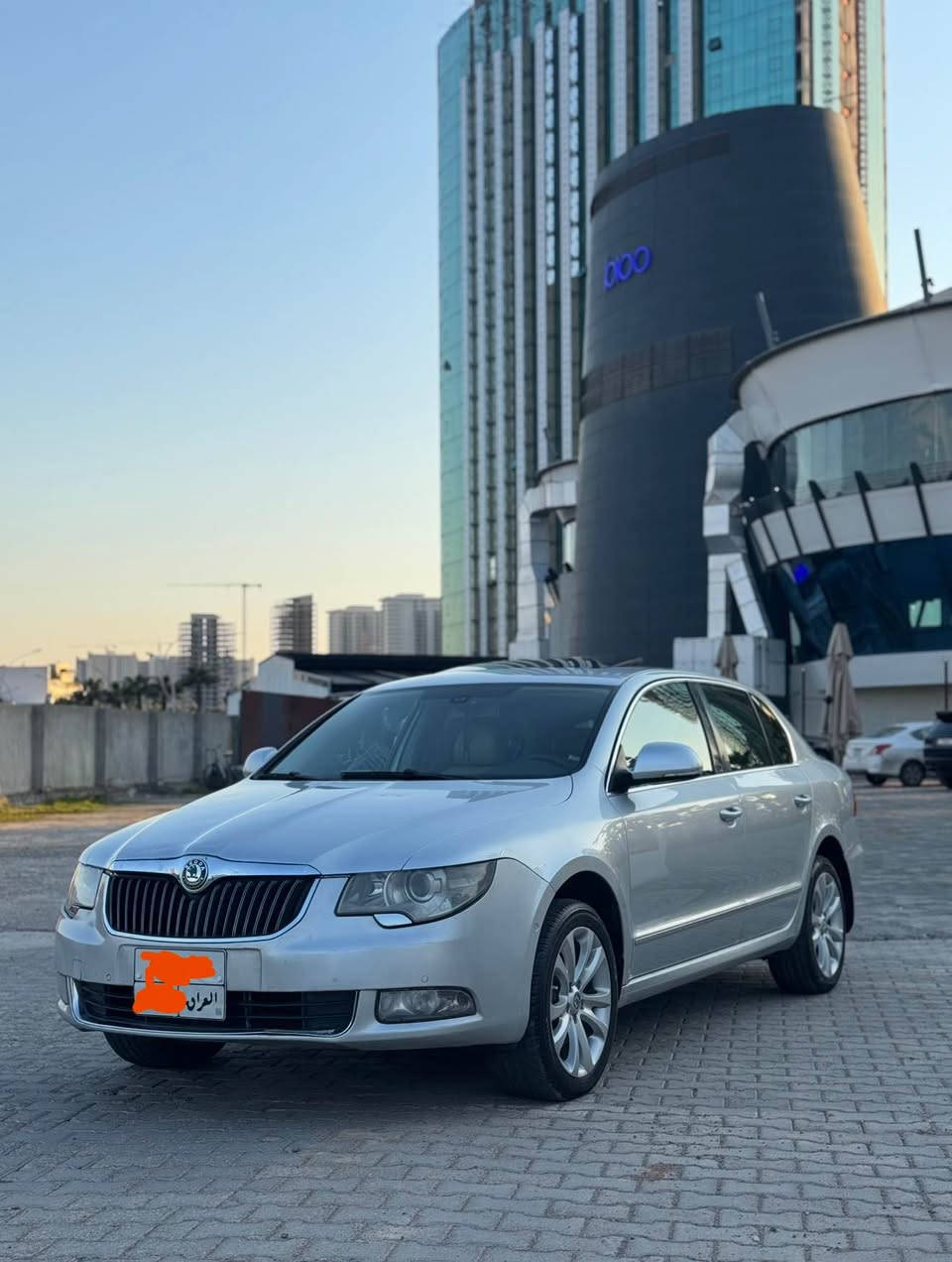 (***********) واتس ئاپی لە سەرە  

Skoda super B 2013 
خەلیجی سفری ئێرەیە 

(نرخی ٨٣ وەرەقە و مەجالیکی کەم) 

سەیارەکە دوو پارچەی سبوخە 
بێ ناوگرتن 
پێشو پشتی کەپسە 
 ئێڕباگی هیچ نەتەقیوە بە شەرت

سەنەوی ساڵێکە بەسەر چووە 

٦٠٠ هەزار غەرامەی لەسەرە دوای محامەلە دەیگەڕێنمەوە

مەکینە ٢.٠ تۆڕبۆیە ٤ پستۆن نەکراوەتەوە بە شەرت
 
٦ گێڕ مەرخوبە

مواسەفاتی قەپات قەپاتە :-

‏‎١-کوشن هیتەر و کارەبای و جلد 

٢-‏‎ ئاوێنە کارەبای هیتەر و دژە تیشک

‏‎٣-جام پەردە (٣ پە‌ردە)‌ 

‏‎٤-جام کۆنترۆڵ (دادە‌خرێت و دە‌كرێتە‌وە‌ )

‏‎٥-فلچە‌ ئۆتۆ

‏‎٦-سەقف تاقەشەمسی سڵایت
‏‎لە‌ كاتی راگرتن لە‌بە‌ر خۆر ھە‌وای سارد دێنێتە‌ ژوورە‌ وە‌ 
‏‎بۆ ئە‌وە‌ی ناوی زۆر گە‌رم نە‌بێت 

‏‎٧-بەسمە

‏‎٨-ئۆتۆ پارک  (خۆی پارکین دەکات)

‏‎٩-حاسە پێش و دواوە‏

‏‎١٠-سستەمی دژە خلیسکان 

‏‎١١-سستەمی کەمی هەوای تایەکان

‏‎١٢-سستەمی تەواو بونی بەنس

‏‎١٣-لایت زینۆن ئۆتۆماتیک و کلینەر 

‏‎١٤-تەبرید مەرکەزی 

‏‎١٥- ١٠ ئێرباگ  ‏‎

نرخیشی 83 وەرەقە و معامەلە

***********
سەیارەکە لە هەولێرە أربيل, العراق
