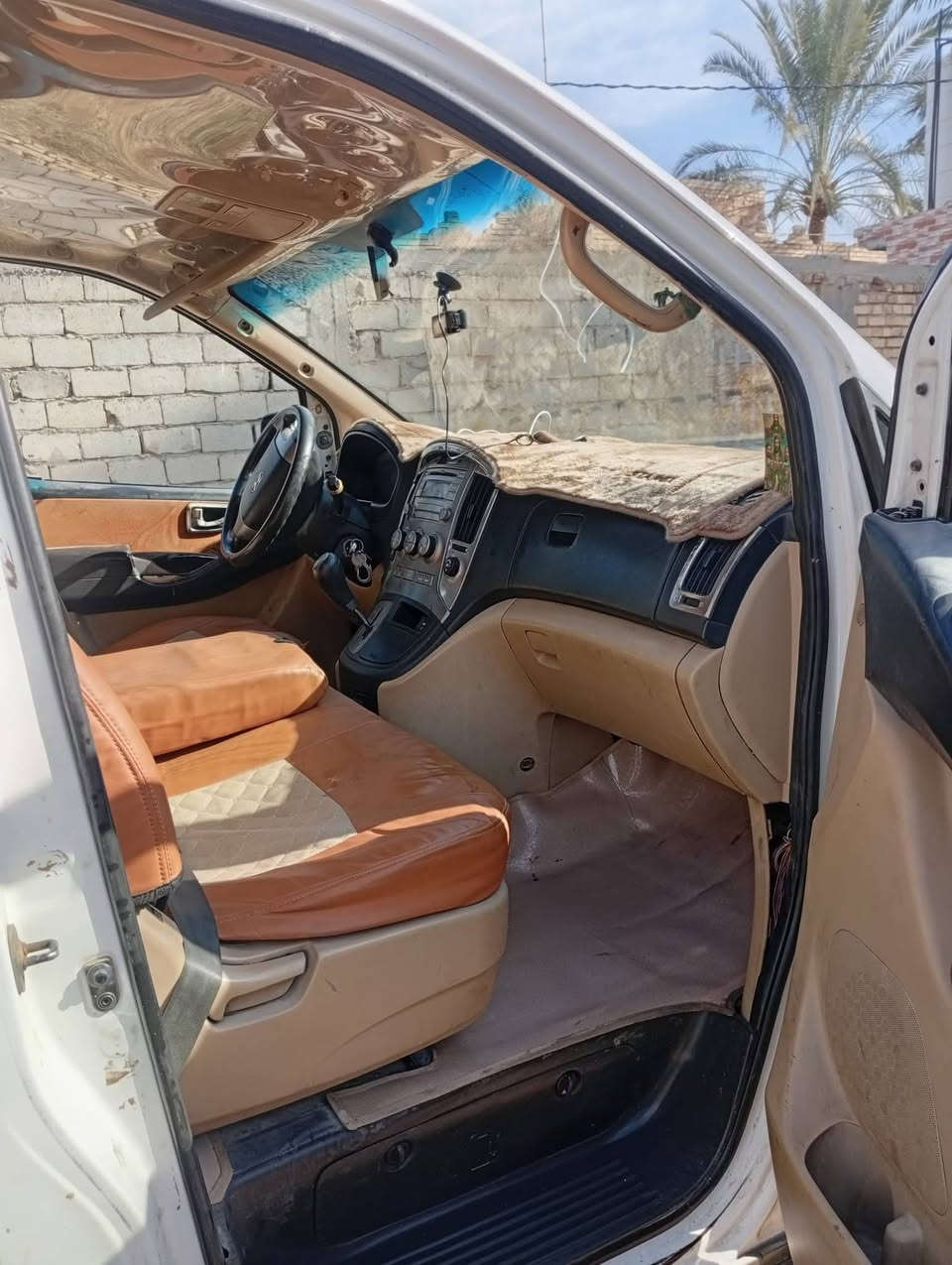 السلام عليكم سياره ستاركس 2014 مفتوح محور مسكر سياره حادثه بنين وجنطه مبدلات سيار موجوده بالحله رقم كربلاء ثانويه 27 مصفره هيئه وغرامات سعر 150 هوشمه جديده بها طخات بسيطه بالباب وبالصفحات ما معمرات 
***********
