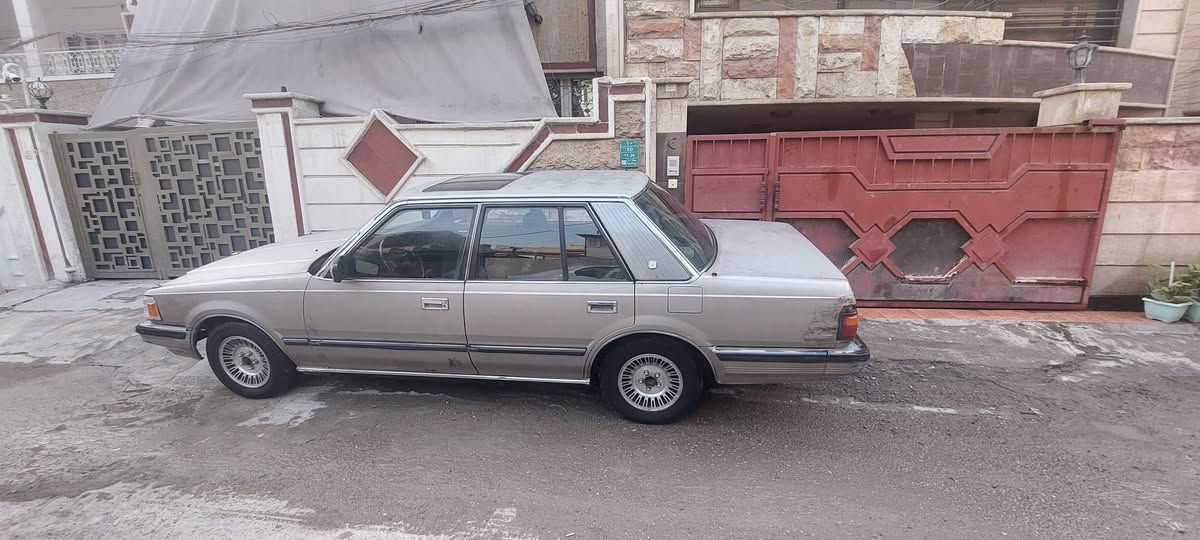 سلام عليكم اخواني

سيارة سوبر موديل 86 بإسم ابوية من سنة 2001 عدنه  

رايديها ب 55 ورقة و بيها مجال 

العنوان بغداد - الكرادة داخل

*********** اتصال + واتس اب
