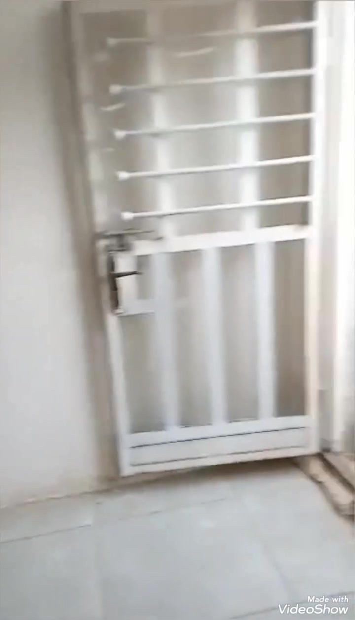 (على بركة الله)
بيت طابق ثاني  للايجار
التفاصيل/ غرفة نوم واستقبال 
ومطبخ وصحيات وبيتونة  
 العنوان  / الاربع شوارع. شارع مولدة الكناني .زراعي علي مكلف
الخدمات كاملة .
السعر (٢٥٠)الف دينار ايجار
للاستفسار الاتصال على ***********
***********
