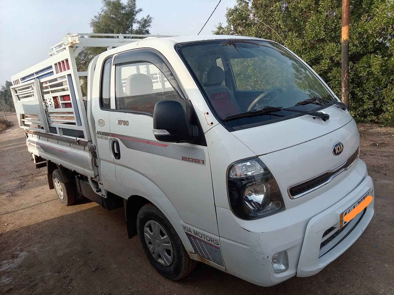 كيه بنكو 2700 كفاله عامه تخم تاير جديد حداديه جديده محرك جديد  تبريد تدفئه دوشمه كله فول رقم قادسيه انكليزي مداور ثاني يوم المكان السماوه وركاء
السعر 129  بيه مجال بسيط السياره مالت جناي
ممتواجد عالفيس تواصل 0782 341 5181
