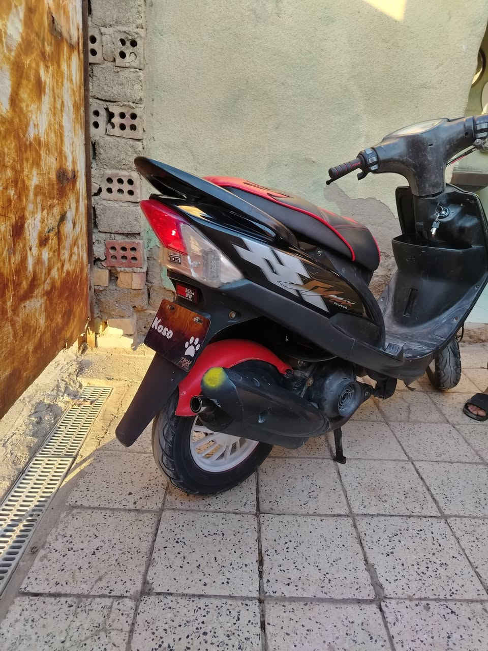 السلام عليكم دراجه ماكس عدله للبيع محركها  مفتوحه شغاله سلف هندر لايت اشاير جاهزه كلشي بيها شغال رايدها اب ٤٥٠ و بيها مجال حك جيه مكاني كوت حي الجهاد وهذا رقمي ***********
