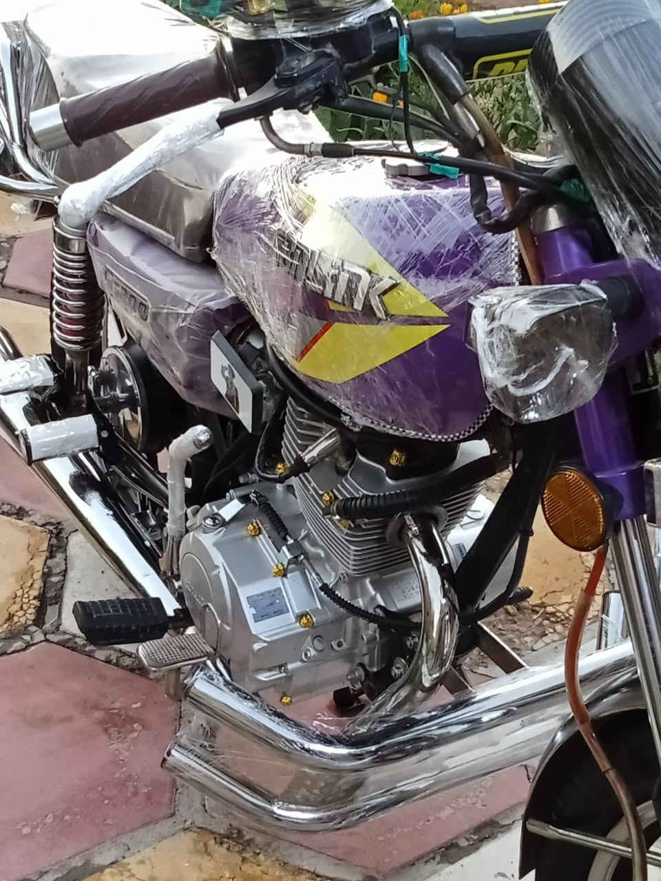 سلام عليكم ،، دراجه 5 كير ايراني البيع موديل /24 / مكفوله كفاله عامه
مكينه مكفوله / كهربايات كلهه شغاله/ دشبول اكتروني شاشه/ استخدام شخصي/ اوراق كارتونيه واذا تحب اسويله مكاتبه هم عادي تدلل/ السعر/ 725 وبيها مجال بسيط/ حجم المكينه/200

العنوان/ بغداد العبيدي/ رقم صاحب الدراجه/***********
