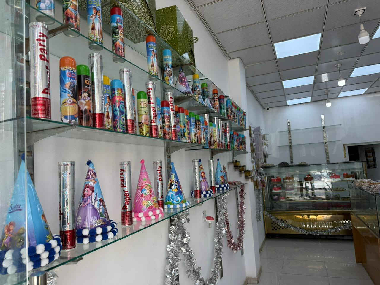 🔥 فرصة استثمارية مميزة 🔥
محل حلويات للبيع في موقع جيد ومناسب للعمل 👌  
المحل جاهز بالكامل ويحتوي على كافة المعدات اللازمة لشغل الحلويات (فرن، ثلاجات، أدوات تجهيز، وغيرها)

📍 الموقع: [مجمع لانه ستي خلف مجدي لاند]  

💡 المحل شغال سابقاً وعنده زبائن ومعروف بالمنطقة 

✔️ مناسب لأي شخص يريد يبدأ مشروعه بدون تعب تجهيز  
✔️ قابل للتطوير وزيادة الأرباح  

📞 للاستفسار والتفاصيل أكثر: [***********]  

الرجاء التواصل للجادين فقط
