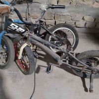 شباب بايسكلات اطفال للبيع انضاف يرادلهن بس كشن تايرات نضاف كشي نضيف ال...