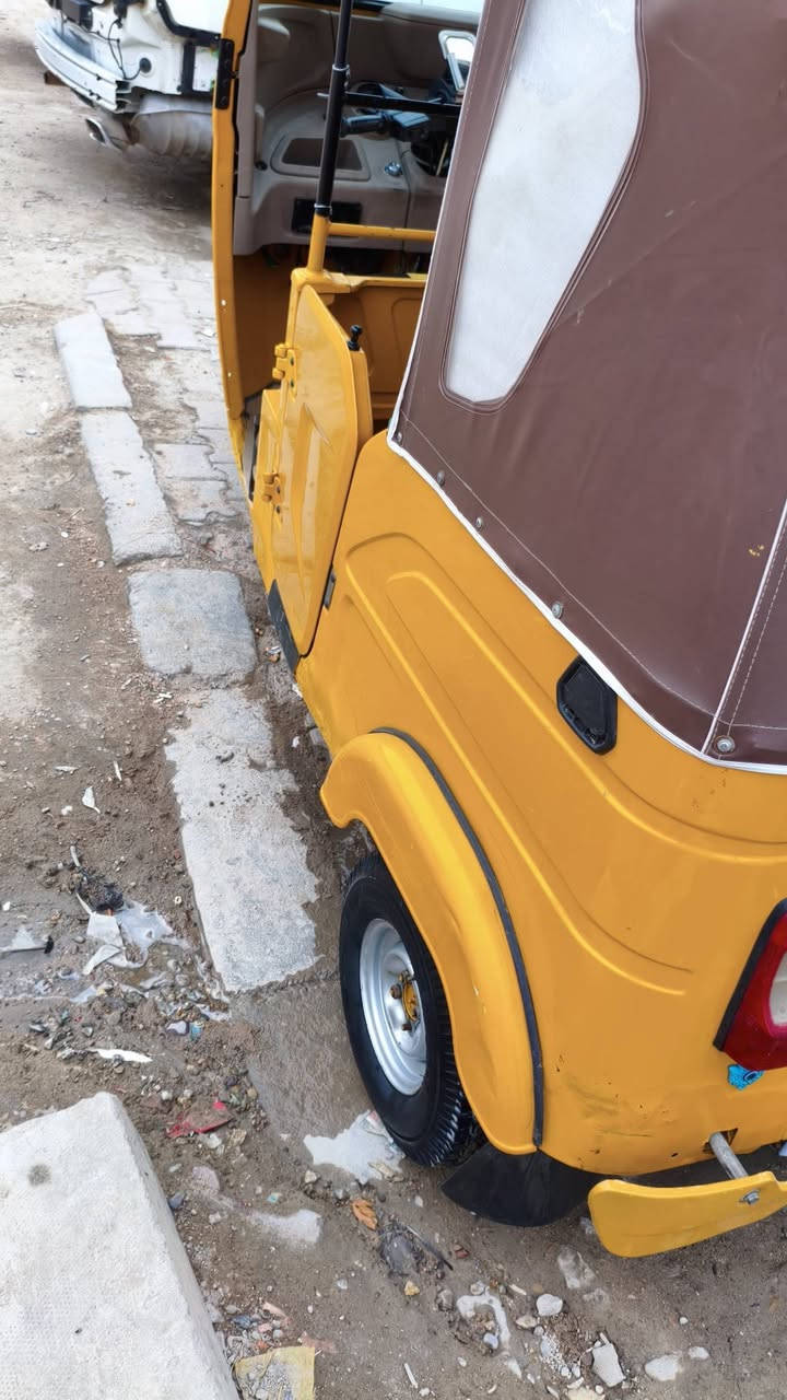 سلام عليكم تكتك 21 مرقم البيع سعر 7300 وبيه مجال مكان ميسان العرضات ***********
