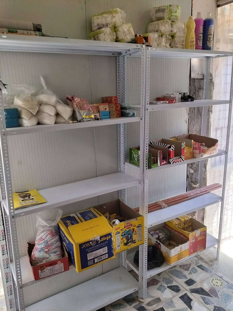 للبيع رفوف أسواق معه سله جبس حيور سبع قصور بغداد ***********

