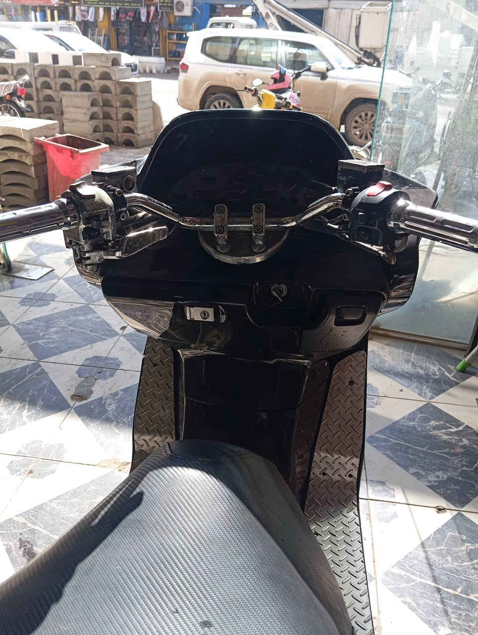 سلام عليكم
ماجستة ربع للبيع رمبة مزودة فول تزويد دراجة خير من الله كفالة عنواني ديالى بعقوبة فلكة الامين سعر 1750 وبيهة مجال 
ملاحضة دراجة رمبة رمبة 
***********
