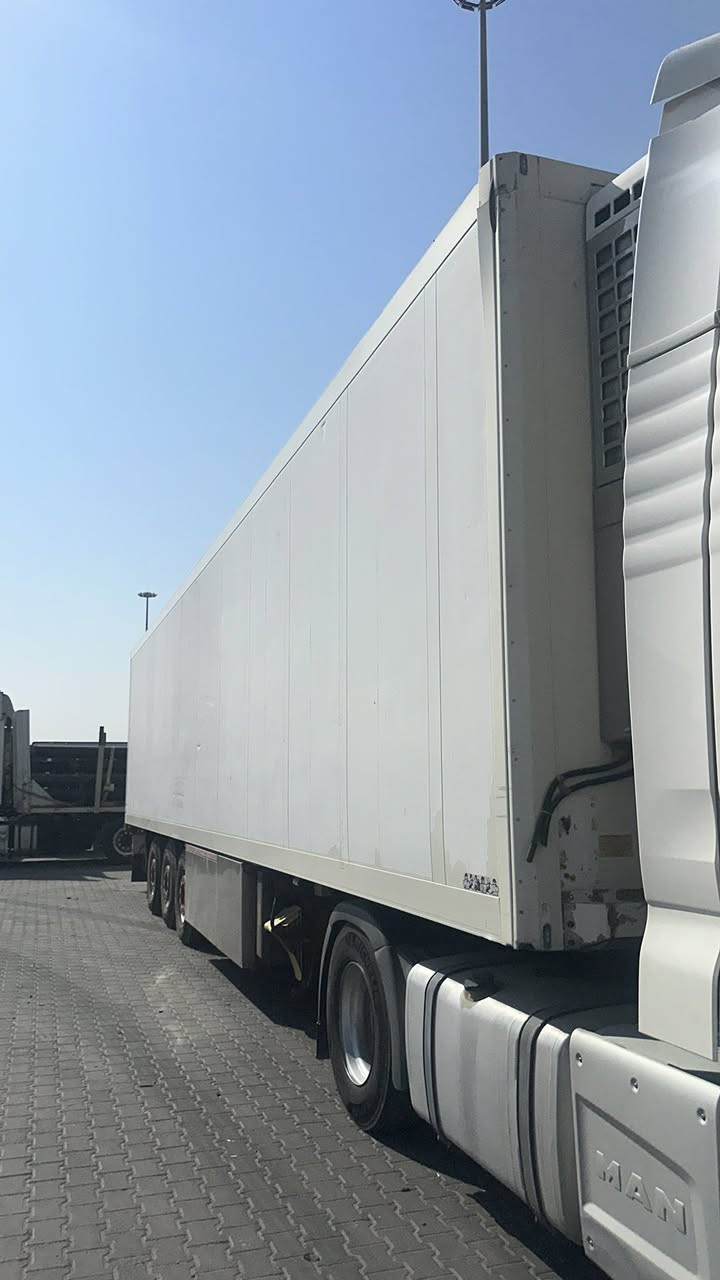 سلام عليكم 
براد اشمتز جديد شاصي 
كامل حداديه اردنيه 
جهاز ينمر الكاتم شاشه جبيره 
تخم تاير دسك ابريك مكان اليوسفيه
السعر 135 وبي مجال  
اي ستفسار اتصل *********** وبي وتساب
