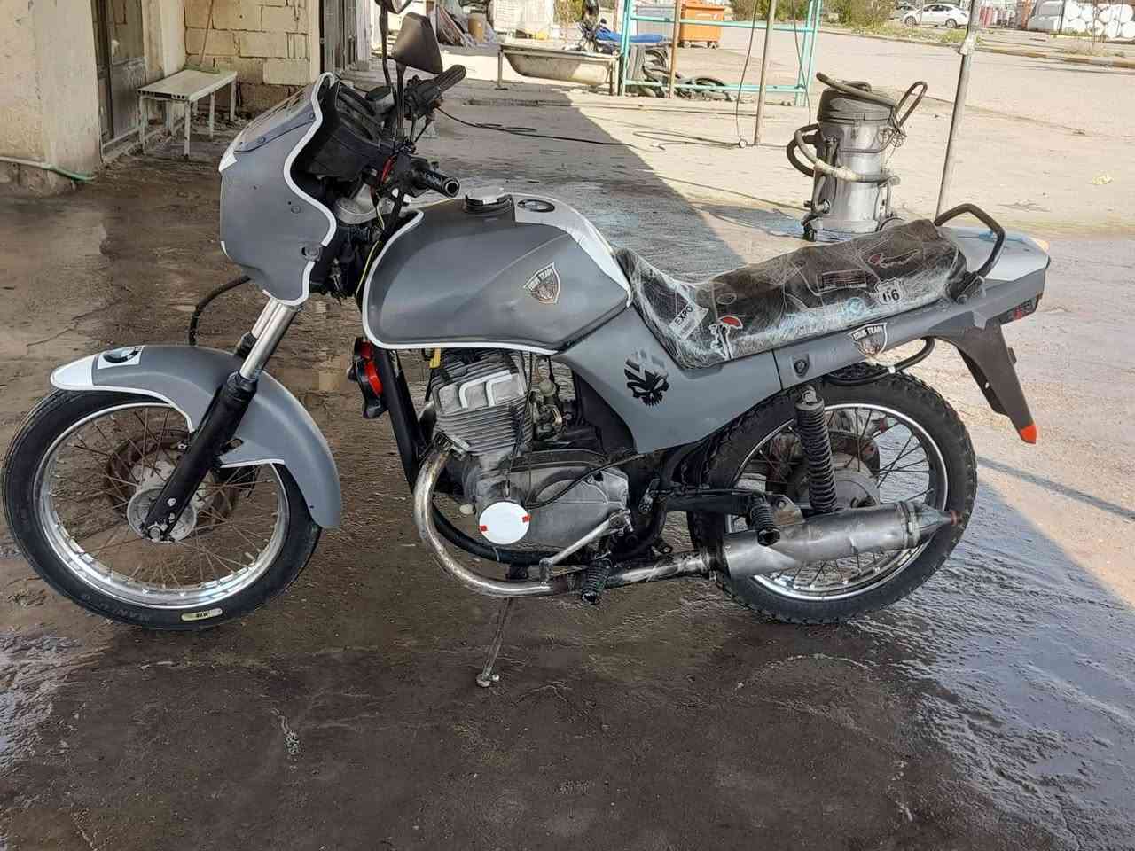 سلام عيكم موطور لبيع او مراوس محرك 350 كهربايات كله شغاله لايت زنون عالي ناصي شاير شغاله سعر خاص ***********
