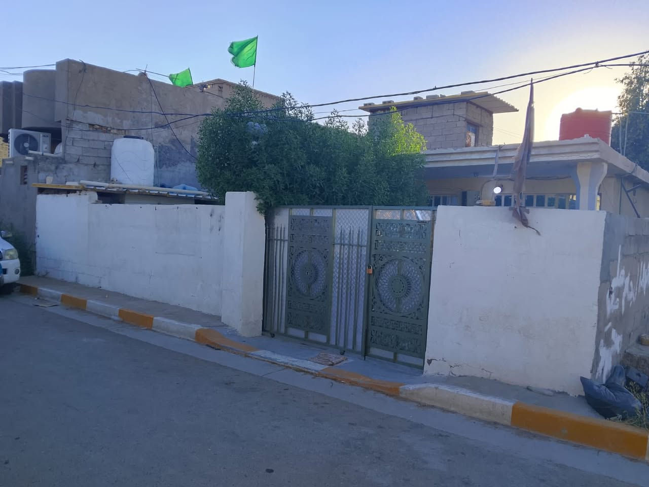 السلام عليكم 
بيت للاٍيجار فقط 
للتأكيد للايجار فقط
الاتصال والاستفسار ***********
