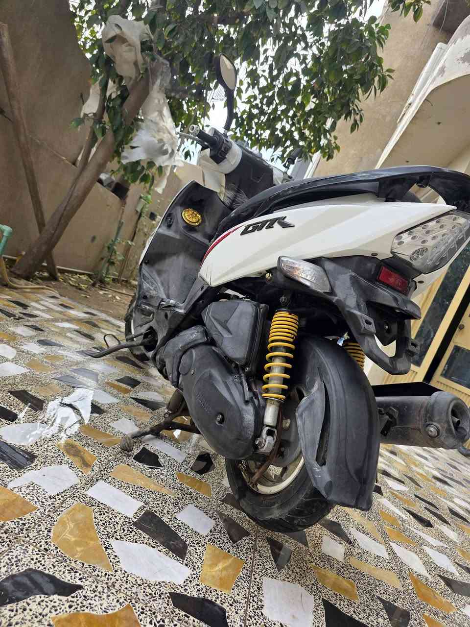 السلام عليكم دراجه للبيع
ماكس ثعلب GTR 140
موديل 2014 نوزل
كفرات شويه تعبانه تجي وشوف وتدلل 
بسعر مناسب 
للتواصل ***********
