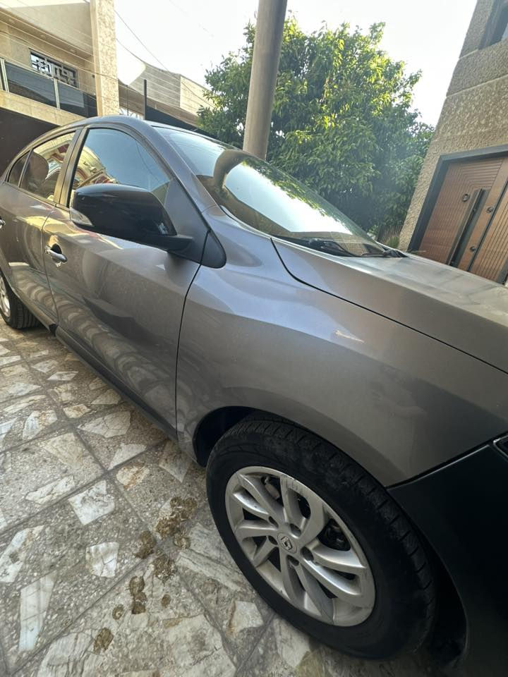 🔥– رينو فلونس 2014 بحالة ممتازة 🔥

إذا تدور سيارة مرتبة، استخدام خفيف، ونظافة حقيقية… اقرة التفاصيل 👇

🚗 رينو فلونس موديل 2014
🔹 ممشى: 93 ألف كم فقط
🔹 الاستخدام: خفيف 

✨ المميزات:
✔️ حدادية جديدة
✔️ تبريد قوي وشغال ومابي اي مشكله
✔️ السيارة نظيفة 
✔️ ما محتاجة أي صرف

🛠 الملاحظات بكل شفافية:
▪️ طخه خفيفة بالبجم (تصلحت ورجعت بلادي )
▪️ جراد صبغ 3 قطع (البنيد + القمارة + الصندوق)

💯 السيارة تركب وتروح وين متريد
🔍 الفحص مفتوح بأي مكان تحبه

💰 السعر: (68$) – بي مجال حك الجيه 

📞 للتواصل
***********
