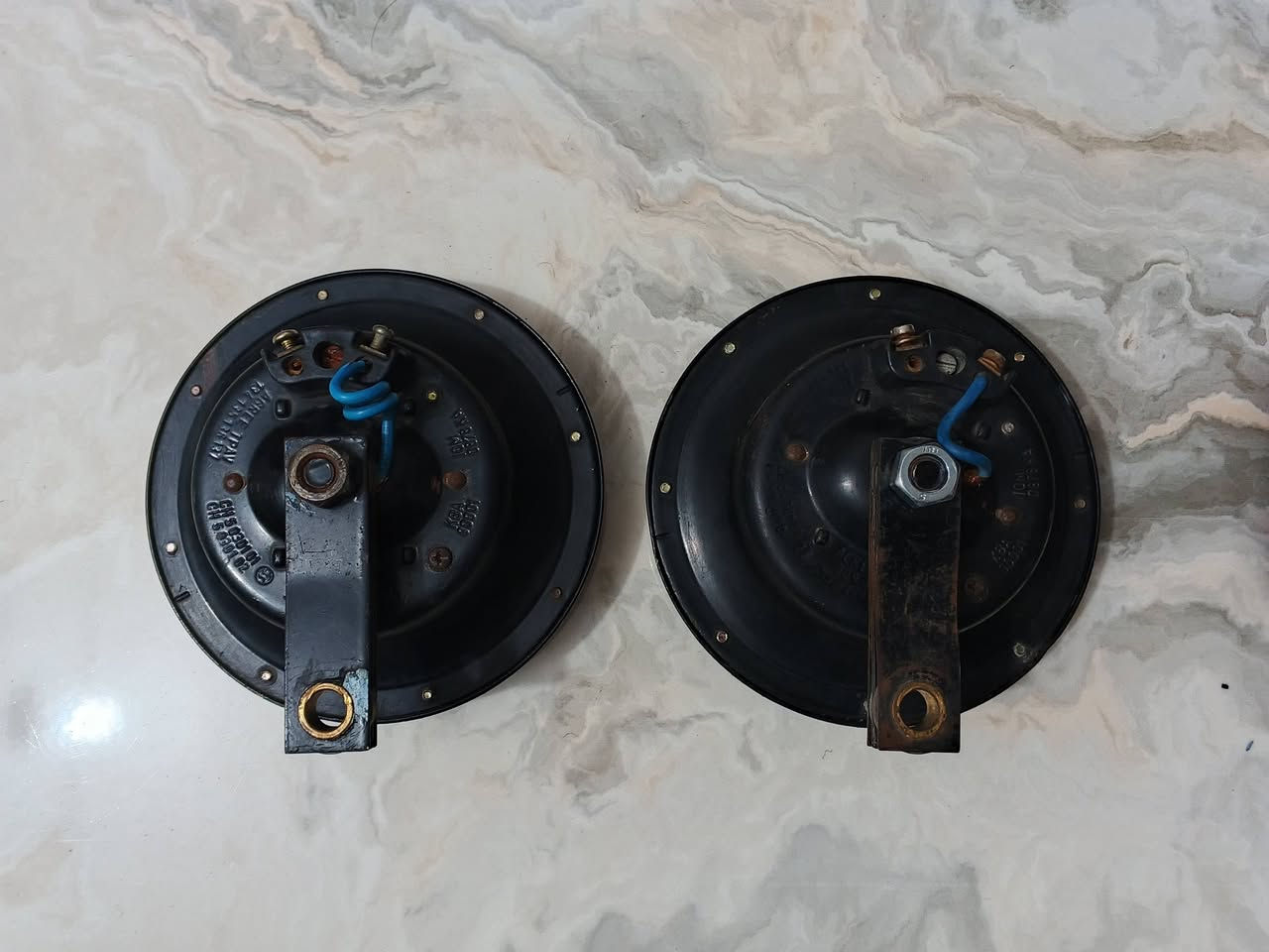 السلام عليكم للبيع هورن بوش مؤسسه الوجبه الاولى 
الشراي يتصل ويدلل مكاني بغداد ***********
