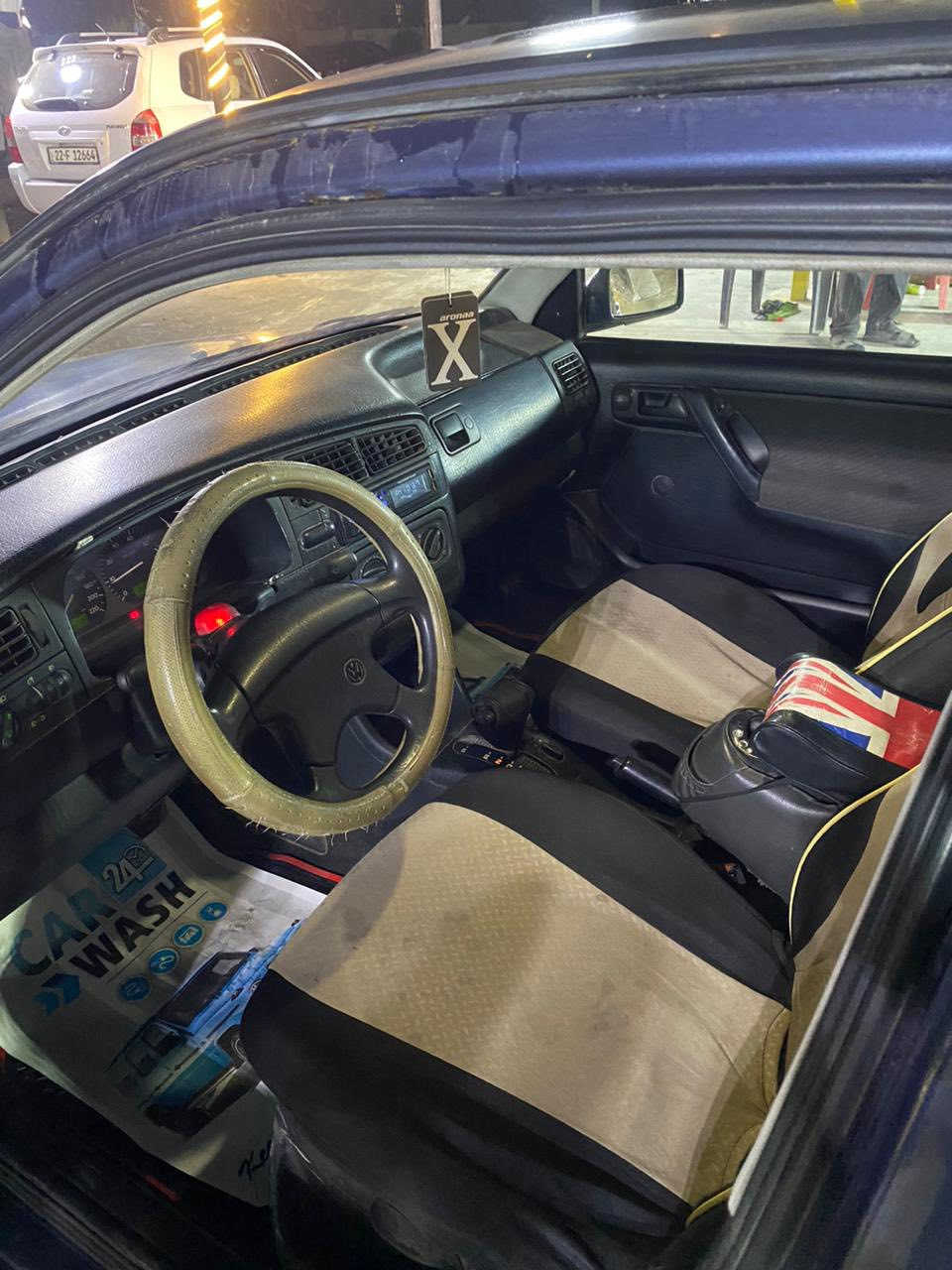 سلام عليكم كولف موديل ١٩٩٢ سياره كامله تبريد جاهز صدر كامل محرك ٢٠٠٠ مصبوغه عام للجماليه نقص شغله وحده بيه ونه بلىكسل رقم جديد إنكليزي تحويل ثاني يوم مكاني بغداد جزيره السياحيه 
 متواجد واتس آب ***********
السعر ٤٢ وبي مجال
