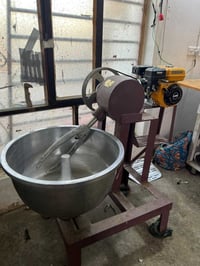 فرنين وعجانة للبيع سعر مناسب تواصل واتساب 07728436518