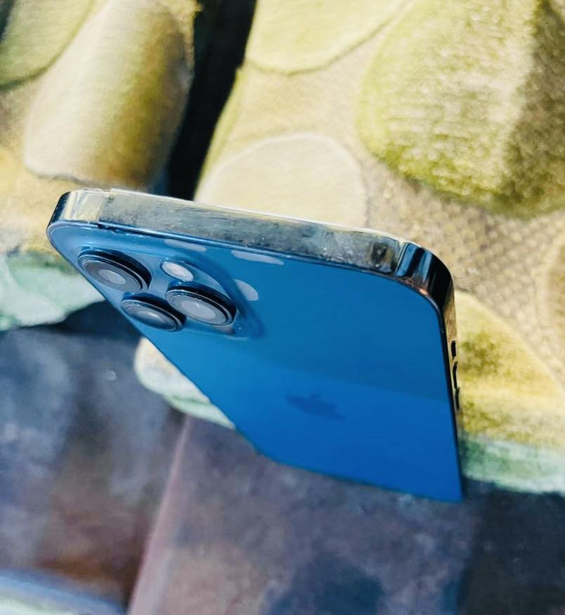 سلام عليكم عندي آيفون 12برو ماكس
✅بطاريه 100
مبدله
شاشه مبدله نوعيه تخبل بيه ضمان هم 
✅سيمكرت  شغاال✅نترنيت شغال✅ذاكره 256

اخون بدون كسران 
اتصل ع رقم بيكم خير تدللون 
***********
***********

