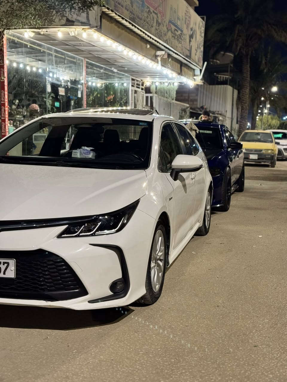 سلام عليكم
كورلا هايبرد 2024 
السياره استخدام شخصي
ممشى 38km
السياره بيها الباب بارد والجاملغ الخلفي وكم ملاحضه
مكان السياره بابل مركز
***********
